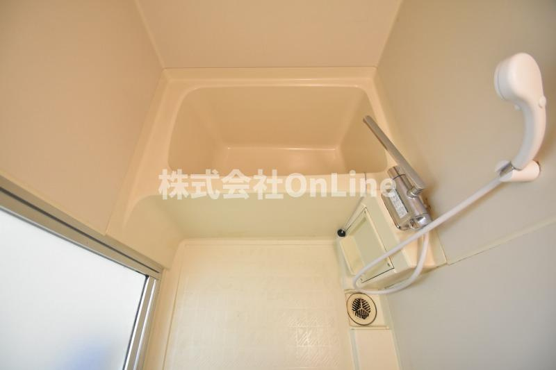 東大阪市角田１丁目の賃貸マンションの浴室