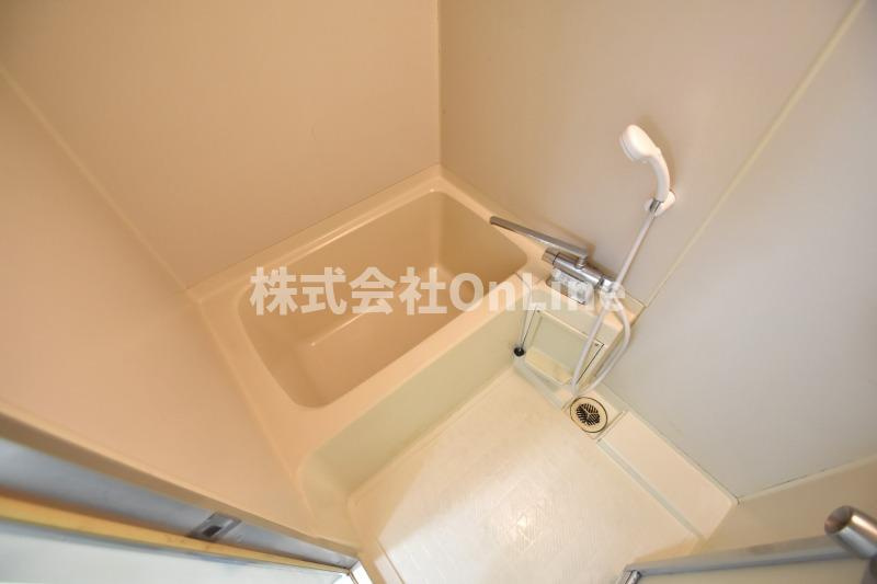 東大阪市角田１丁目の賃貸マンションの浴室