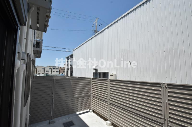 東大阪市新庄４丁目のアパートの庭