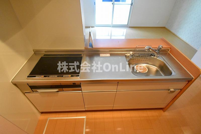 東大阪市鴻池町２丁目のアパートのキッチン