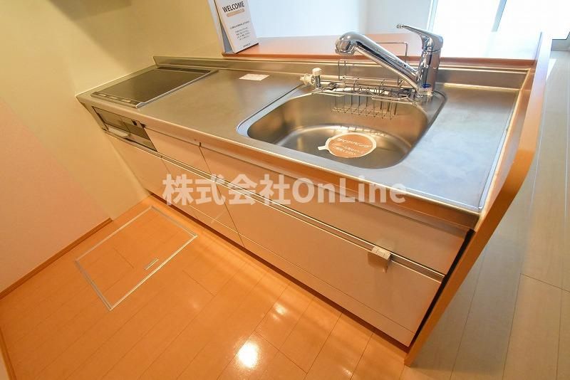 東大阪市鴻池町２丁目のアパートのキッチン