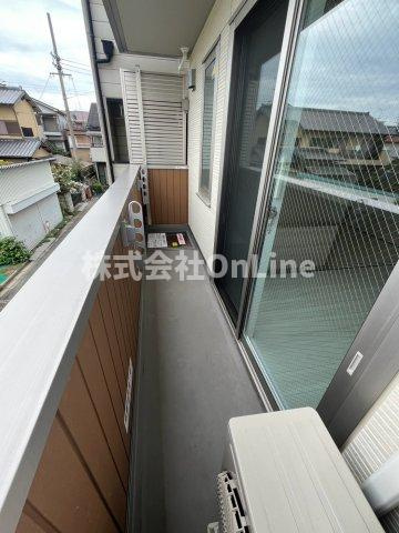 東大阪市東鴻池町１丁目のアパートのバルコニー