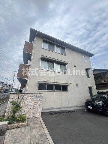 東大阪市東鴻池町１丁目のアパートの外観