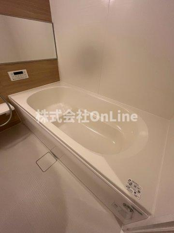 東大阪市東鴻池町１丁目のアパートの浴室