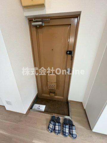 東大阪市鴻池本町の賃貸マンションの玄関