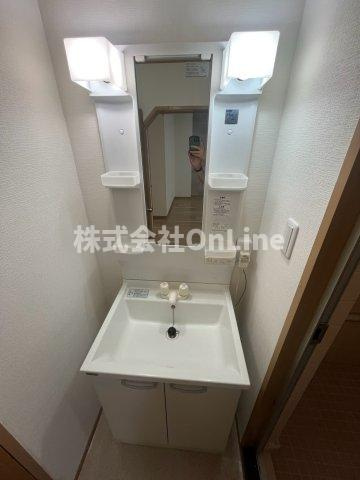 東大阪市鴻池本町の賃貸マンションの独立洗面台