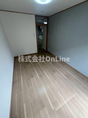 東大阪市鴻池本町の賃貸マンションの居間・リビング