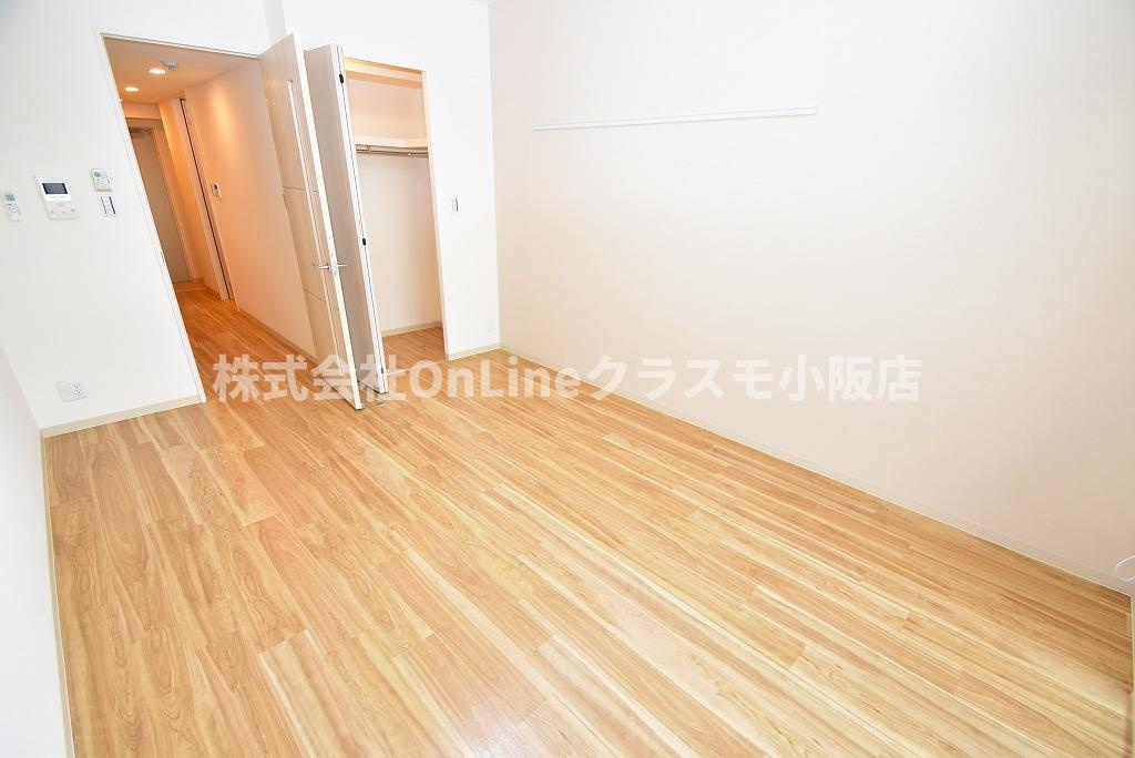 東大阪市岩田町１丁目の賃貸マンションの洋室