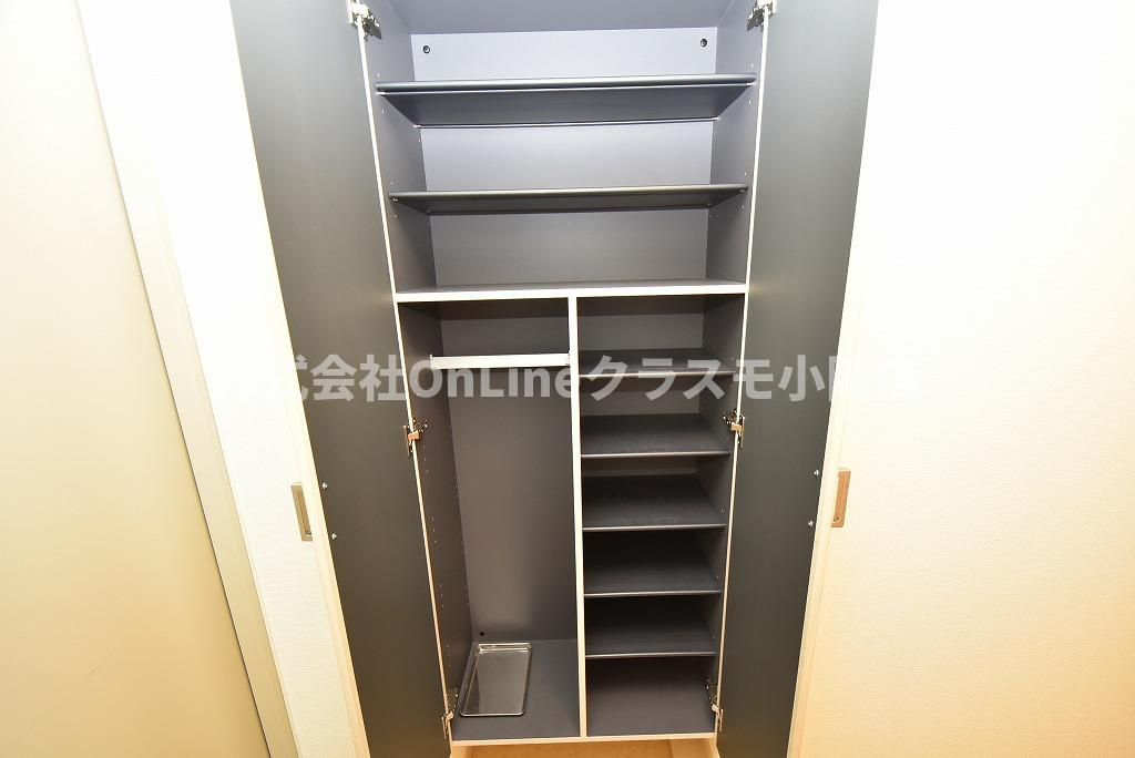 東大阪市岩田町１丁目の賃貸マンションの収納