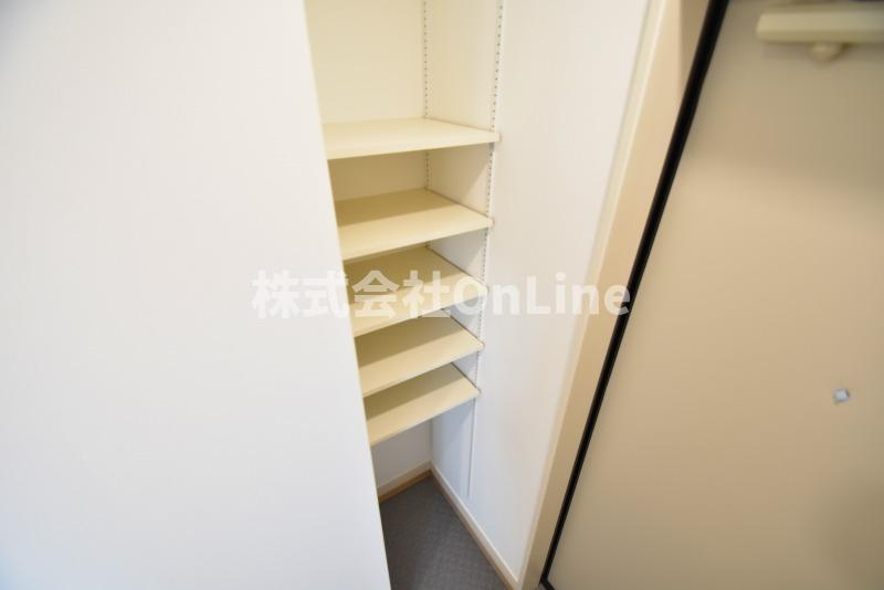 東大阪市大蓮東５丁目のアパートの収納