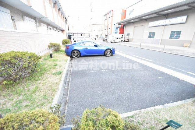 東大阪市島之内１丁目のアパートの駐車場