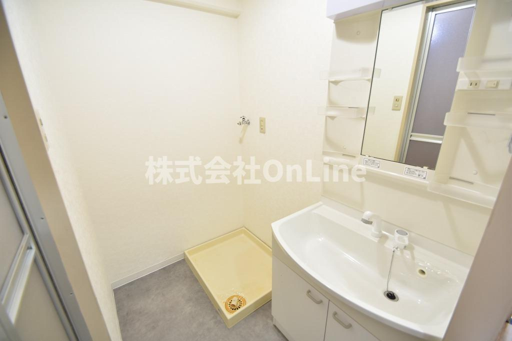 東大阪市三島１丁目の賃貸マンションの洗面所