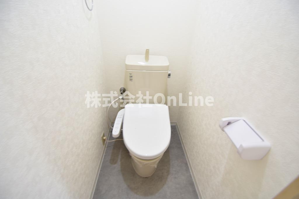 東大阪市三島１丁目の賃貸マンションのトイレ