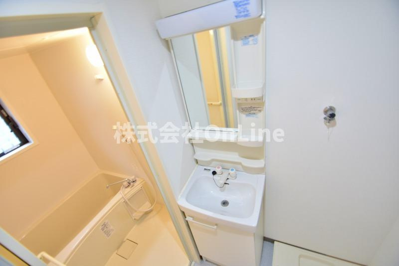 東大阪市高井田元町２丁目のテラスの独立洗面台