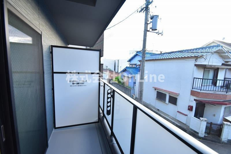 東大阪市大蓮東１丁目のアパートのバルコニー
