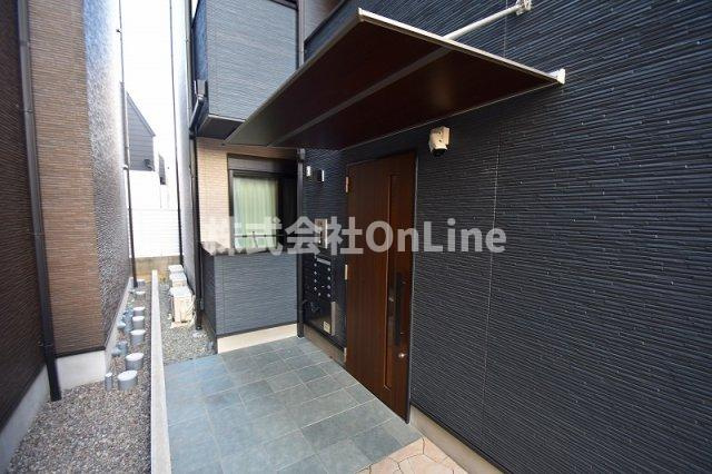 東大阪市大蓮東１丁目のアパートのエントランス