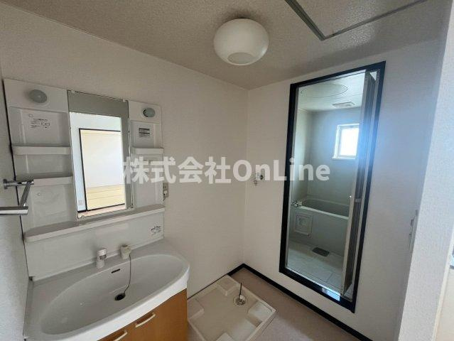 東大阪市西岩田１丁目の賃貸マンションの洗面所