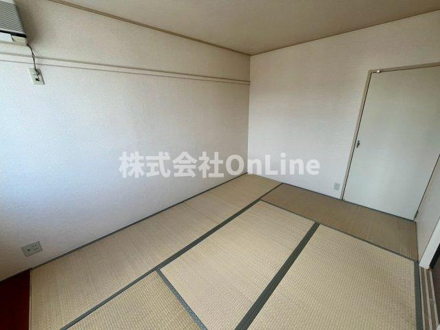 東大阪市西岩田１丁目の賃貸マンションの和室