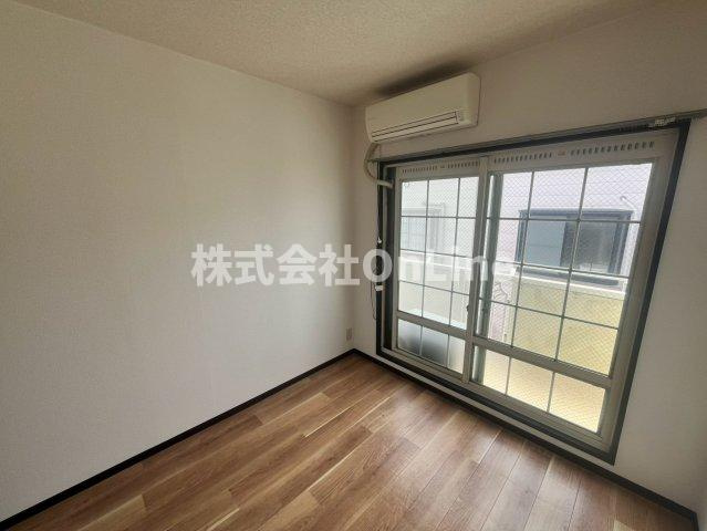 東大阪市西岩田１丁目の賃貸マンションの内装