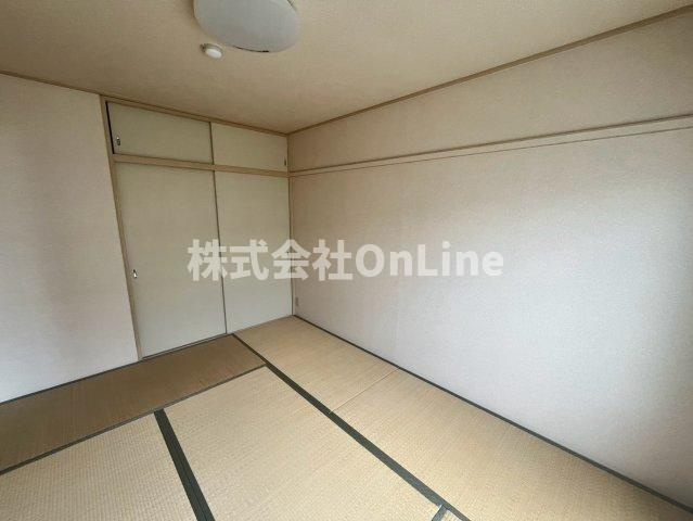 東大阪市西岩田１丁目の賃貸マンションの子供部屋