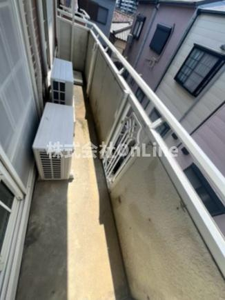 東大阪市西岩田１丁目の賃貸マンションのバルコニー