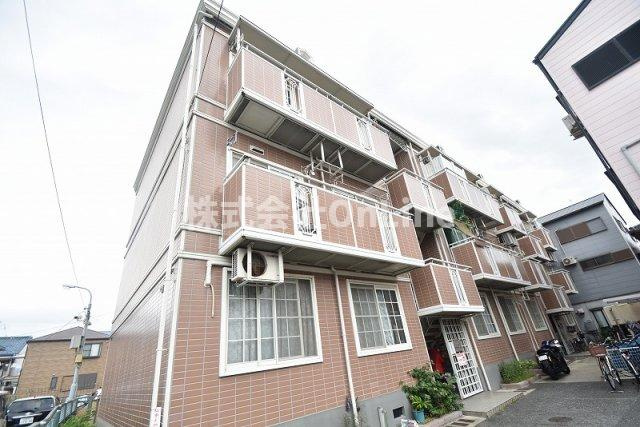 東大阪市西岩田１丁目の賃貸マンションの外観