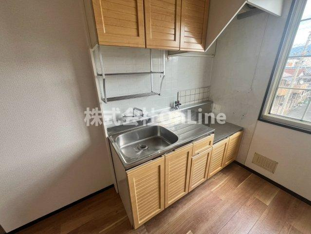 東大阪市西岩田１丁目の賃貸マンションのキッチン