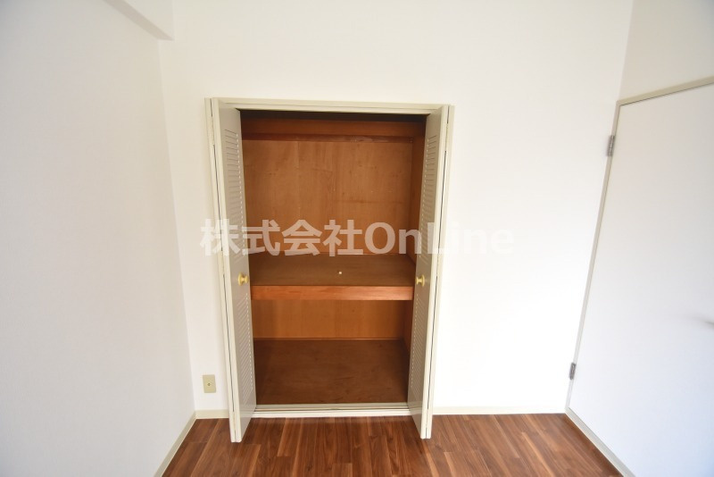 東大阪市友井５丁目の賃貸マンションの収納