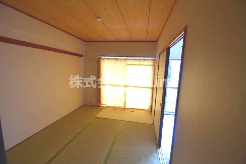 東大阪市友井５丁目の賃貸マンションの和室