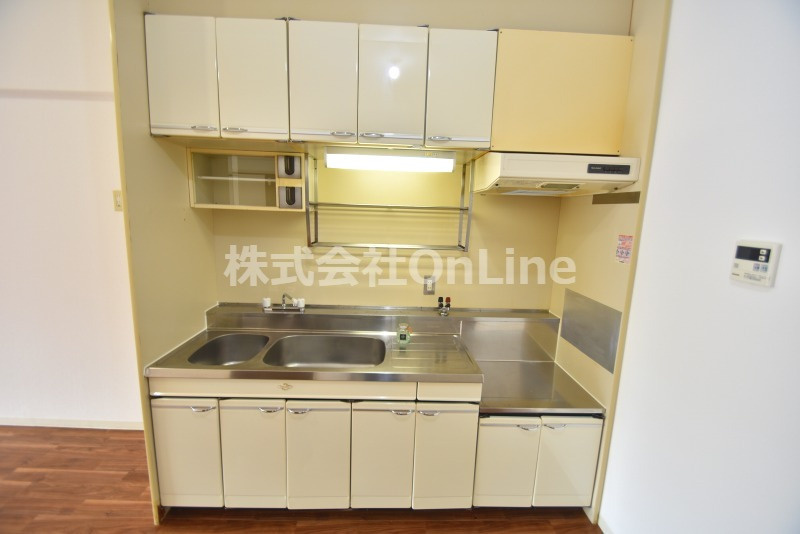 東大阪市友井５丁目の賃貸マンションのキッチン