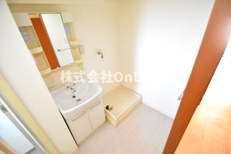 東大阪市友井５丁目の賃貸マンションの洗面所