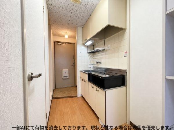 フレクション大分大在のキッチン|シンプルで使いやすいキッチンです。収納スペースも備わっており整理整頓がしやすい造りとなっています。無駄のない配置で作業効率も良好です。清潔感のある空間が広がります。