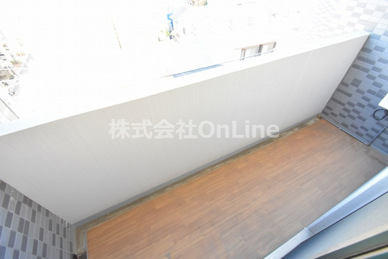 東大阪市荒川１丁目の賃貸マンションのバルコニー