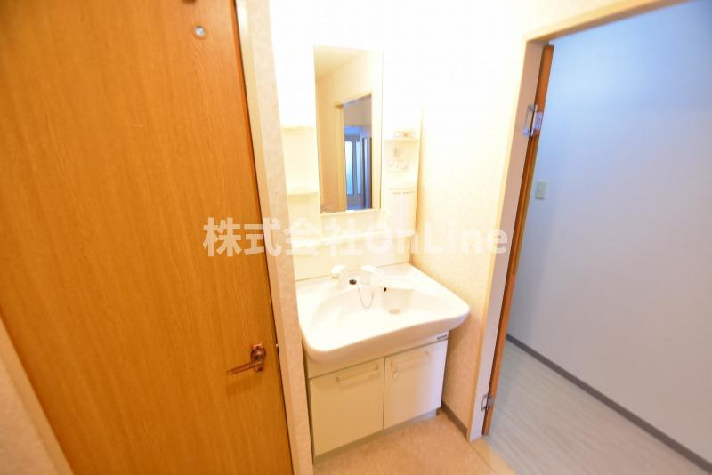 東大阪市三ノ瀬１丁目の賃貸マンションの独立洗面台