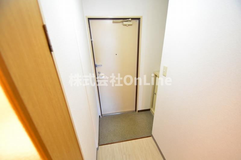 東大阪市三ノ瀬１丁目の賃貸マンションの玄関