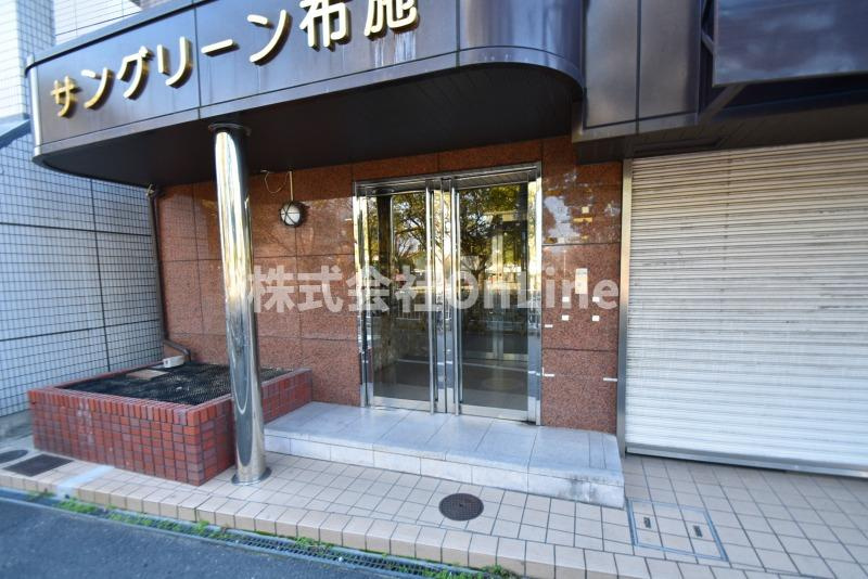 東大阪市三ノ瀬１丁目の賃貸マンションのエントランス
