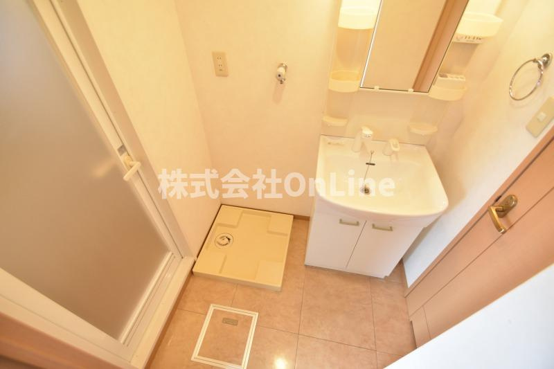 東大阪市横枕西の賃貸マンションの独立洗面台