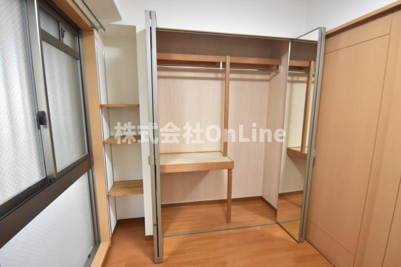 東大阪市横枕西の賃貸マンションの収納