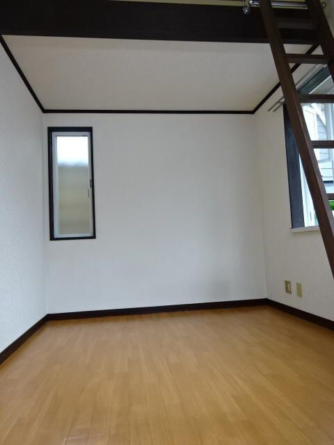 ペアーパレス鶴瀬の寝室