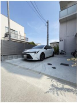 LoireFの駐車場