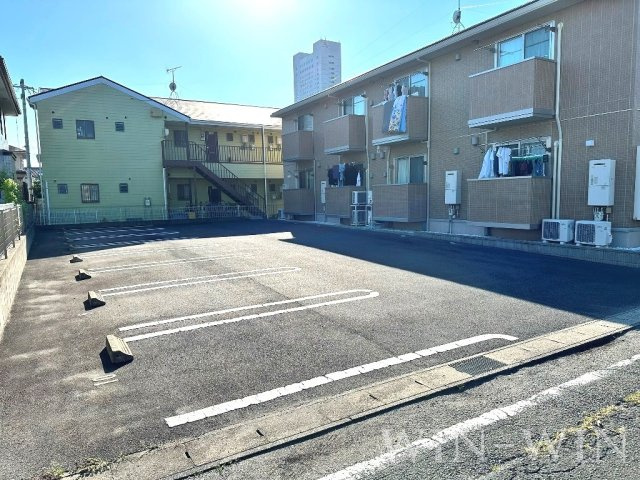 スカイパルの駐車場