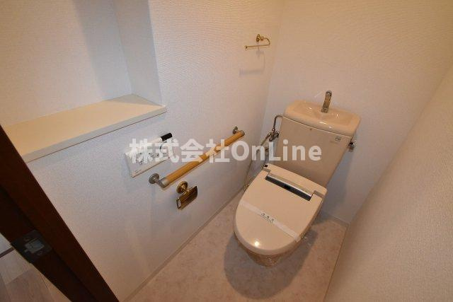 東大阪市森河内西２丁目の賃貸マンションのトイレ