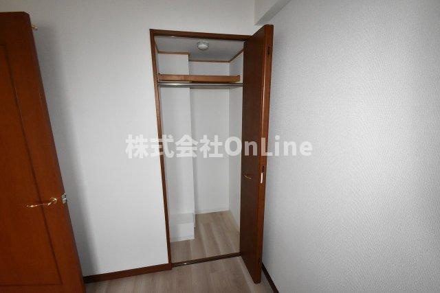 東大阪市森河内西２丁目の賃貸マンションの収納