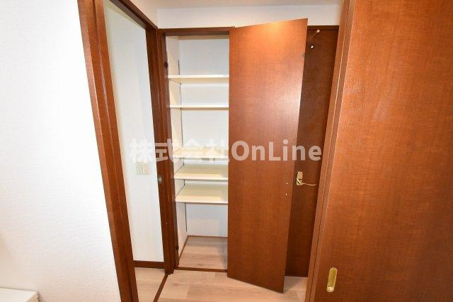 東大阪市森河内西２丁目の賃貸マンションの収納