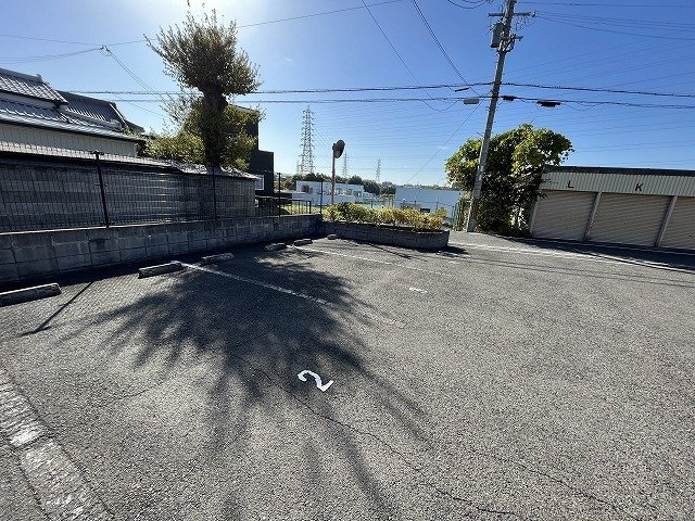 レオパレス室堂の駐車場