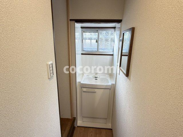 守口市南寺方貸家の洗面所