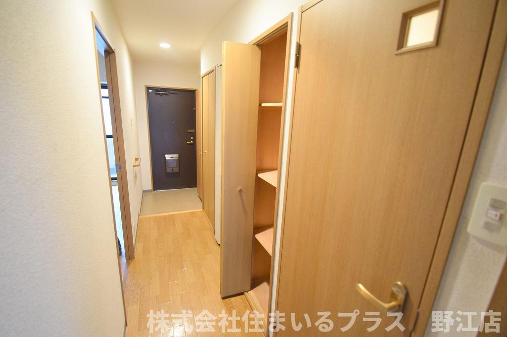 ハーヴィスカエロンの玄関
