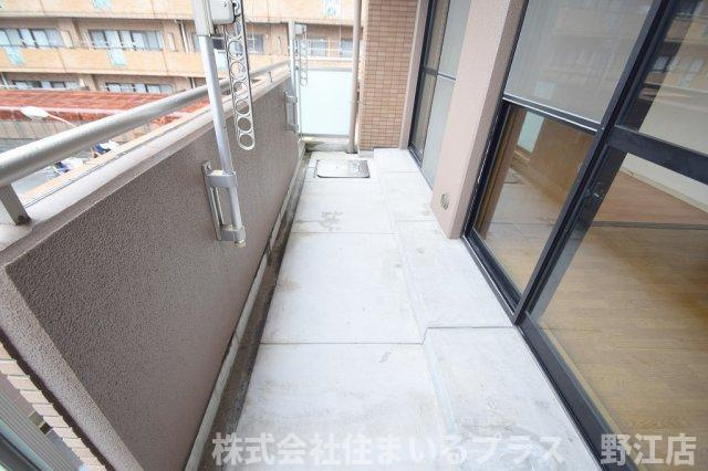 ハーヴィスカエロンのバルコニー