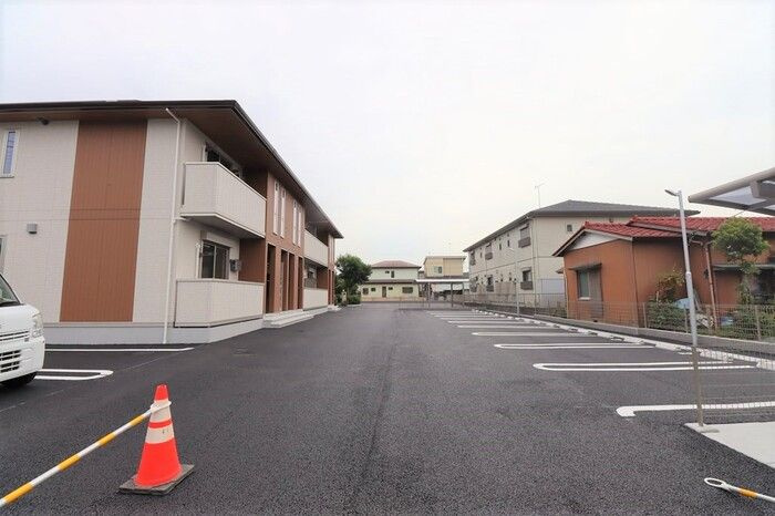 グレースの駐車場