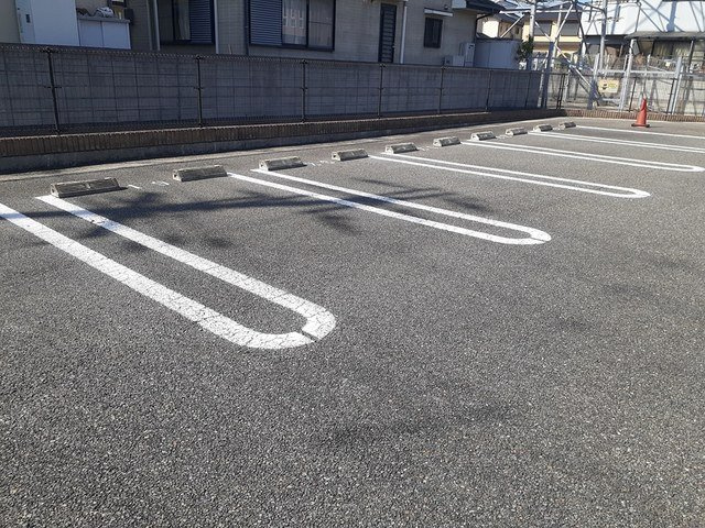 アン・フィオーレⅠの駐車場